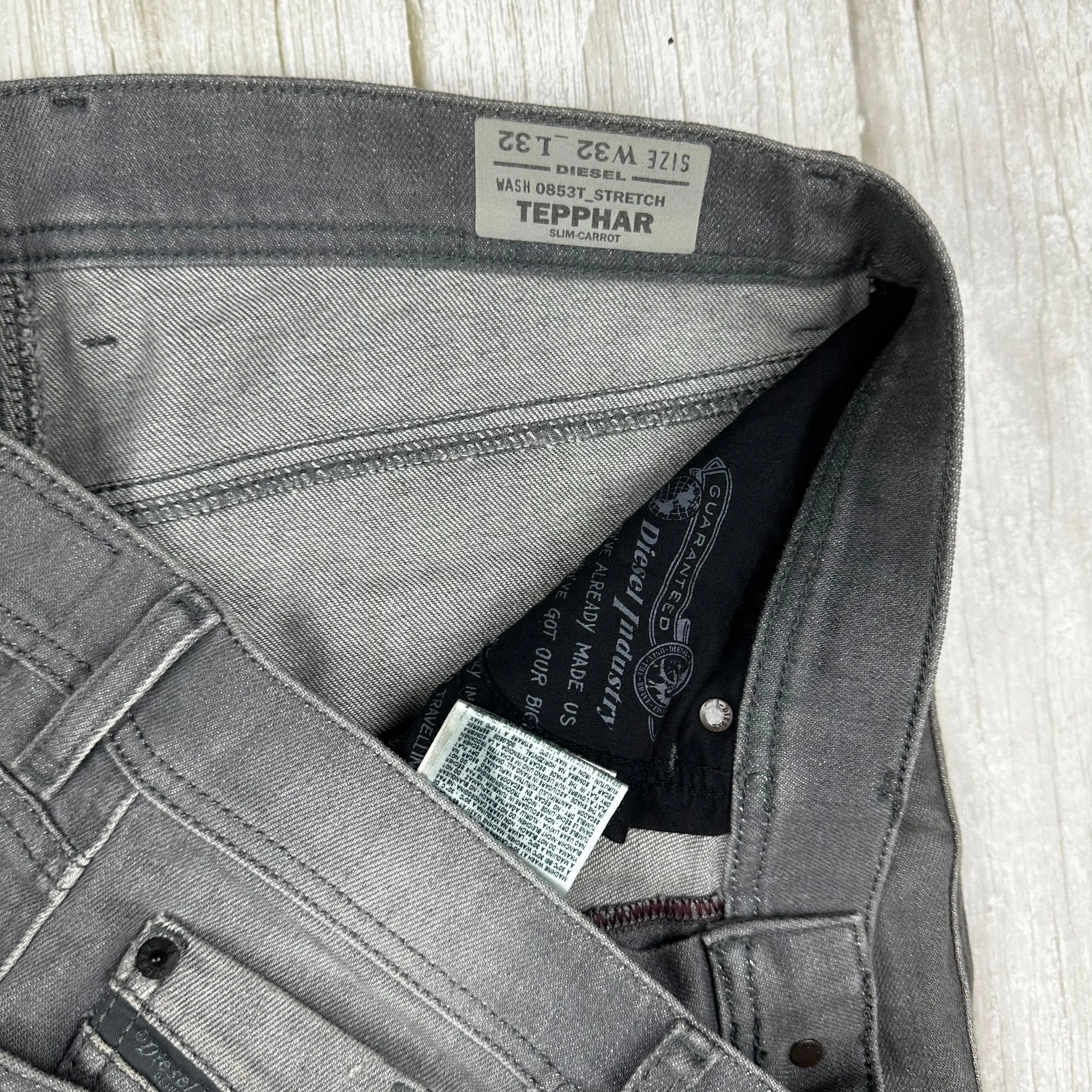 Diesel Mens 'Tepphar' Slim Carrot Grey Jeans - Size 32/32