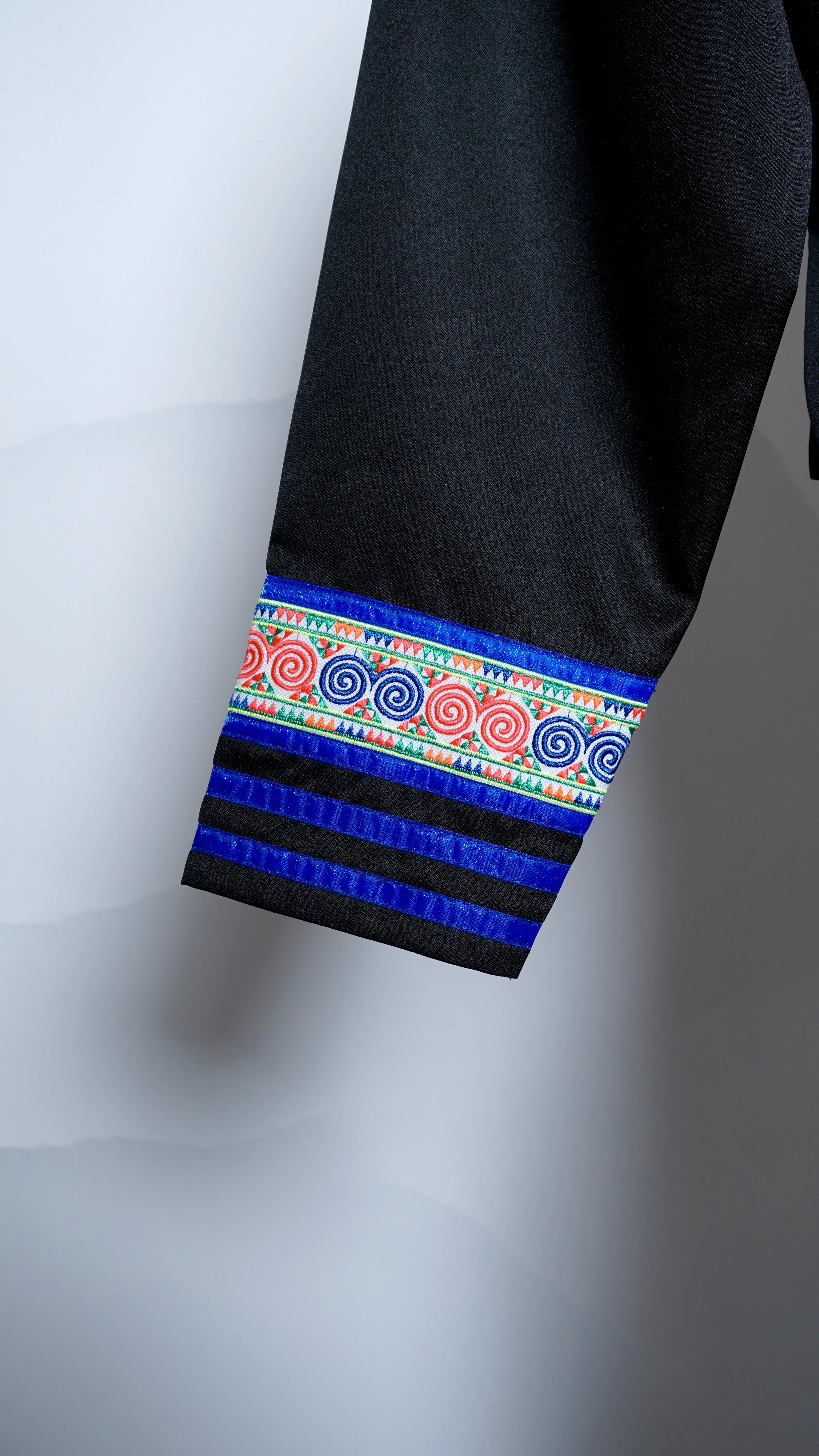 Blue Trim Mens Hmong Txaij Set
