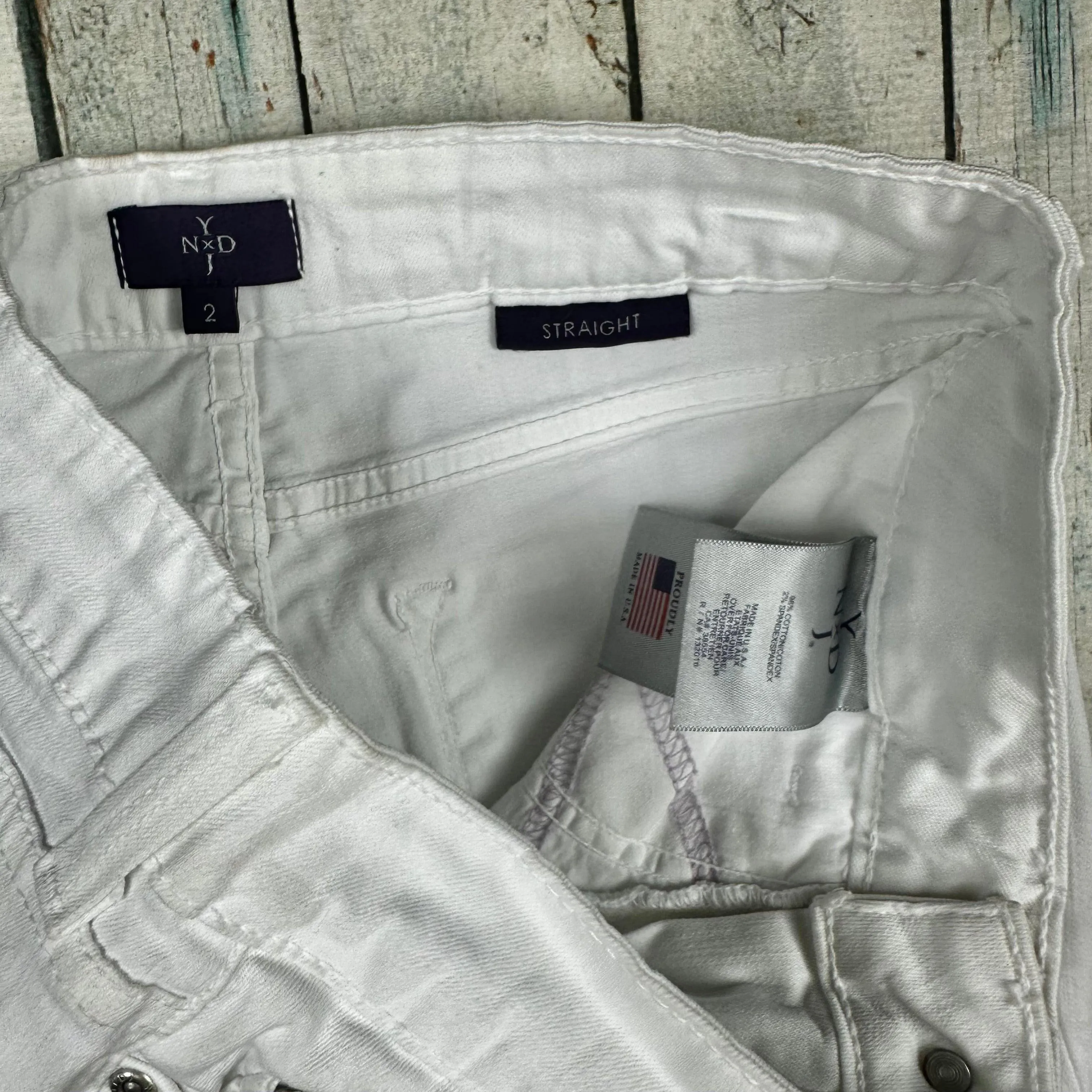 NYDJ -White Lift & Tuck 'Straight' Leg Jeans -Size 2 US suit 6 AU