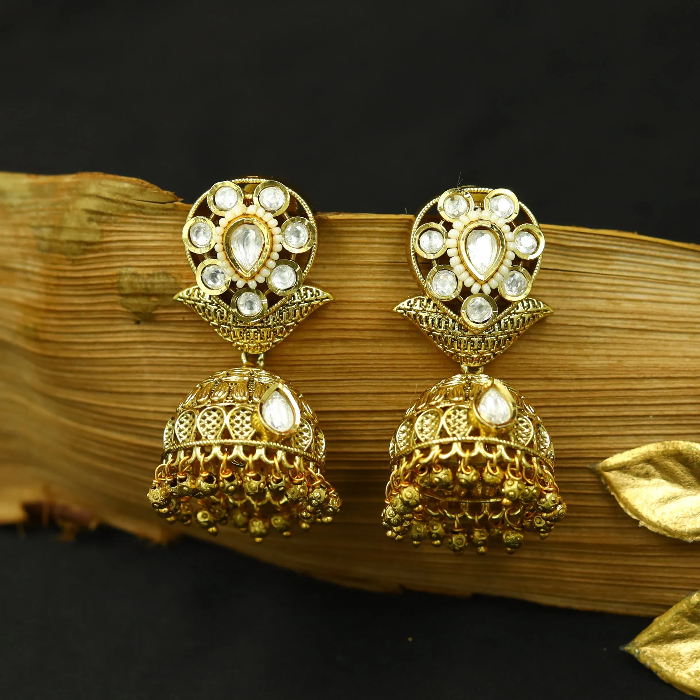 Round Neck Antique Necklace Set 12136-28