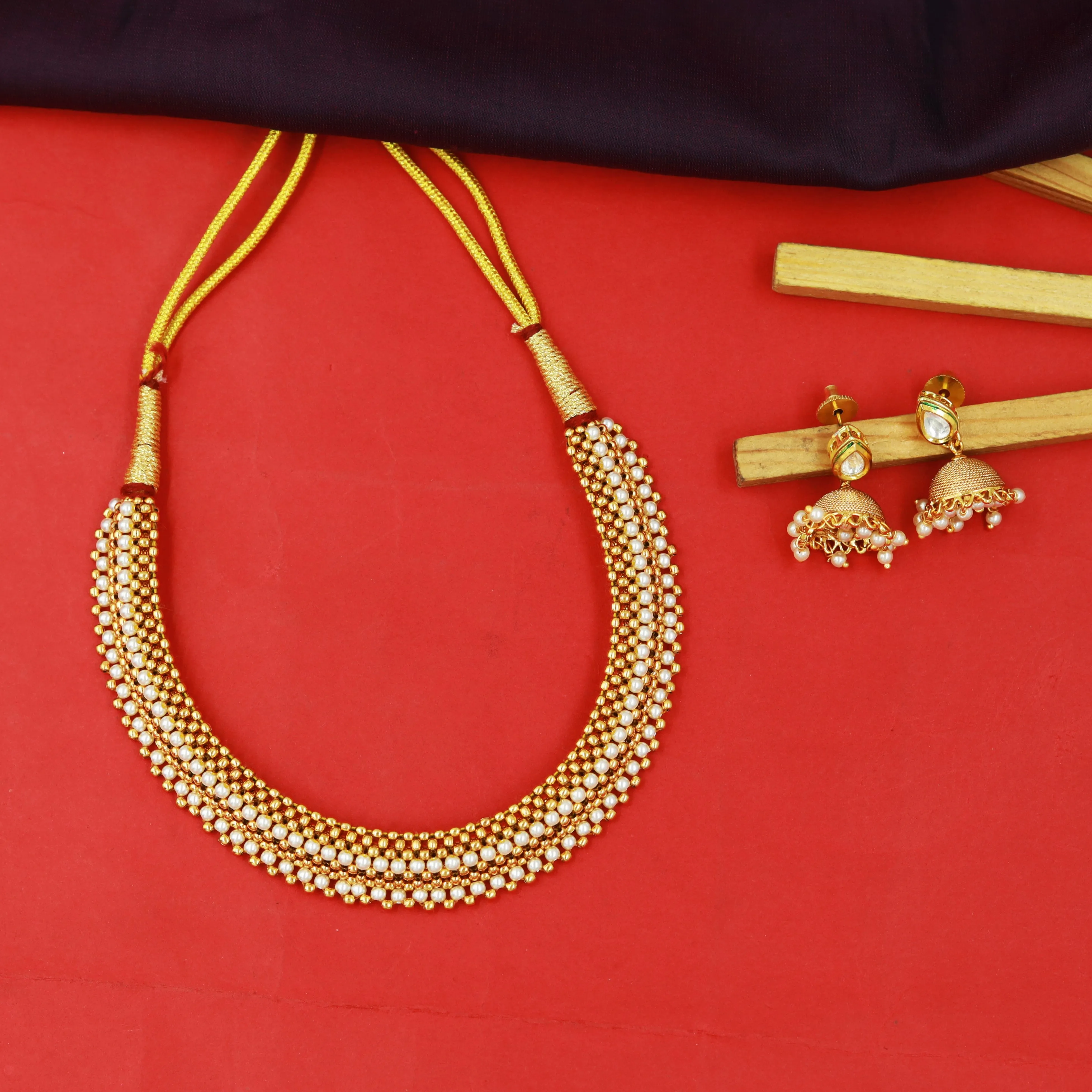 Round Neck Antique Necklace Set 12148-28
