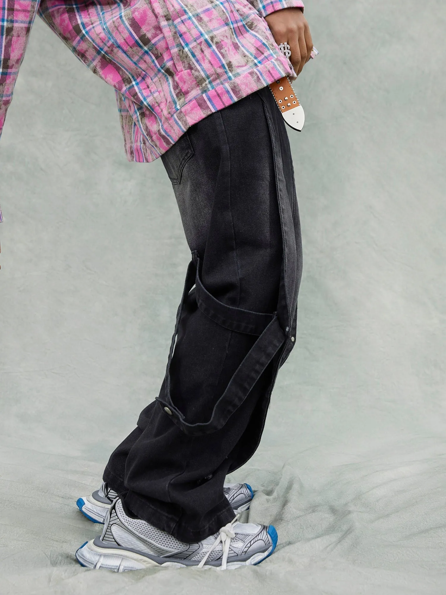 Sneakerhill Washed Ripped Denim Jeans