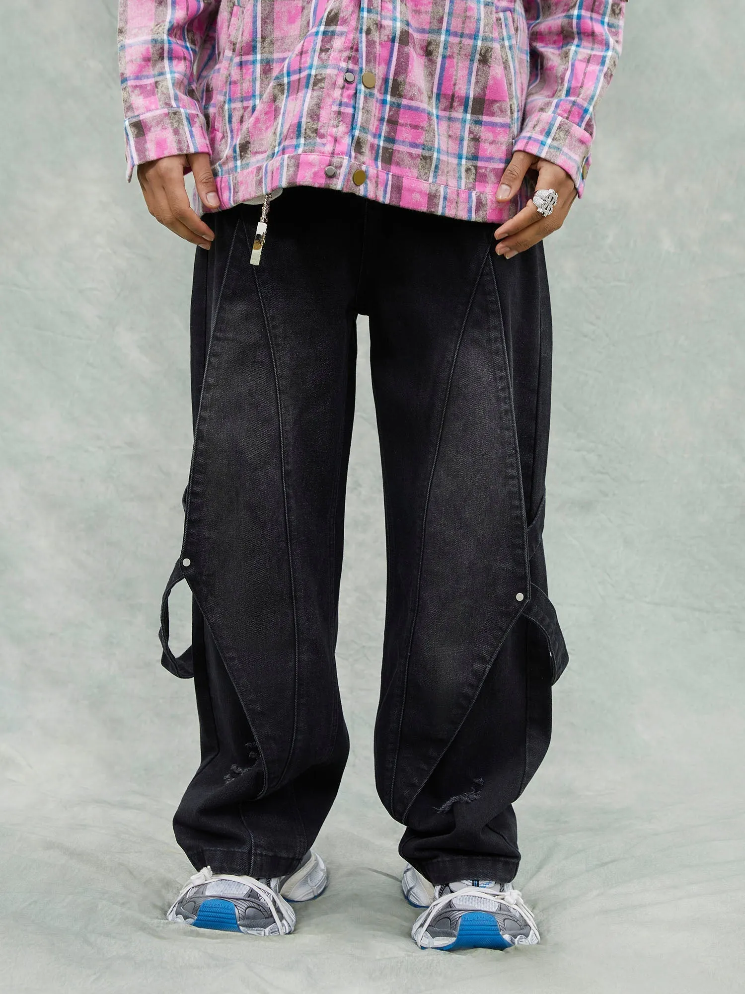 Sneakerhill Washed Ripped Denim Jeans